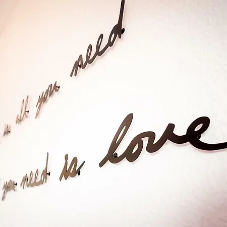 Apartment Love Me *